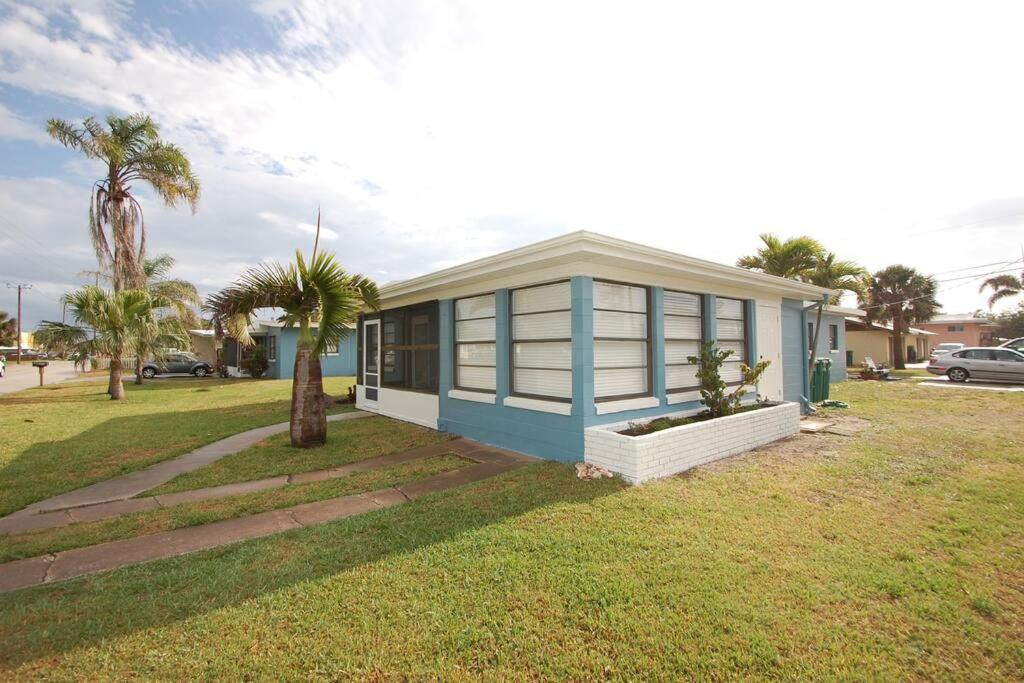 Downtown Cottage - Walk To The Beach & Restaurants Cocoa Beach Dış mekan fotoğraf