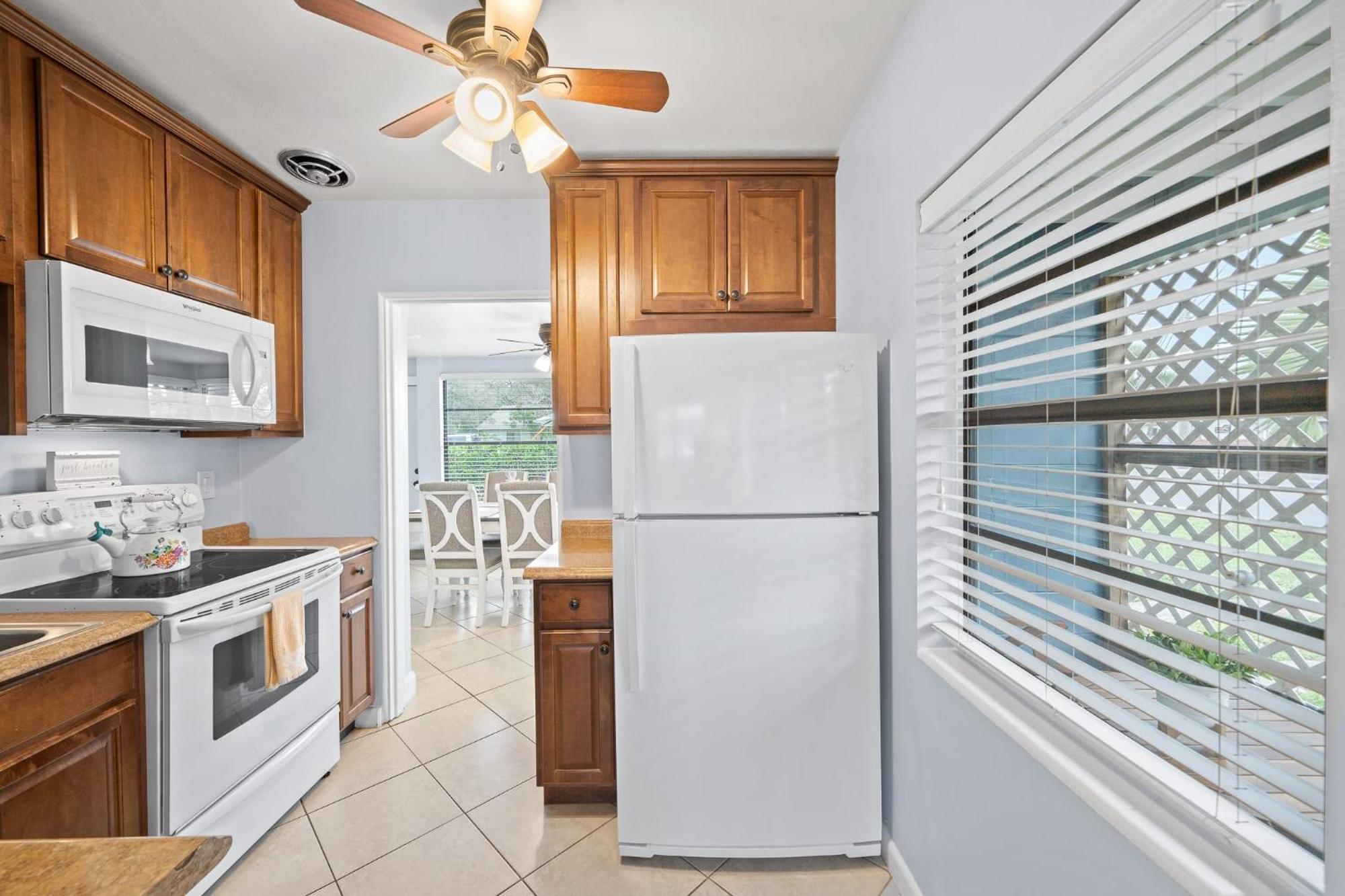 Downtown Cottage - Walk To The Beach & Restaurants Cocoa Beach Dış mekan fotoğraf